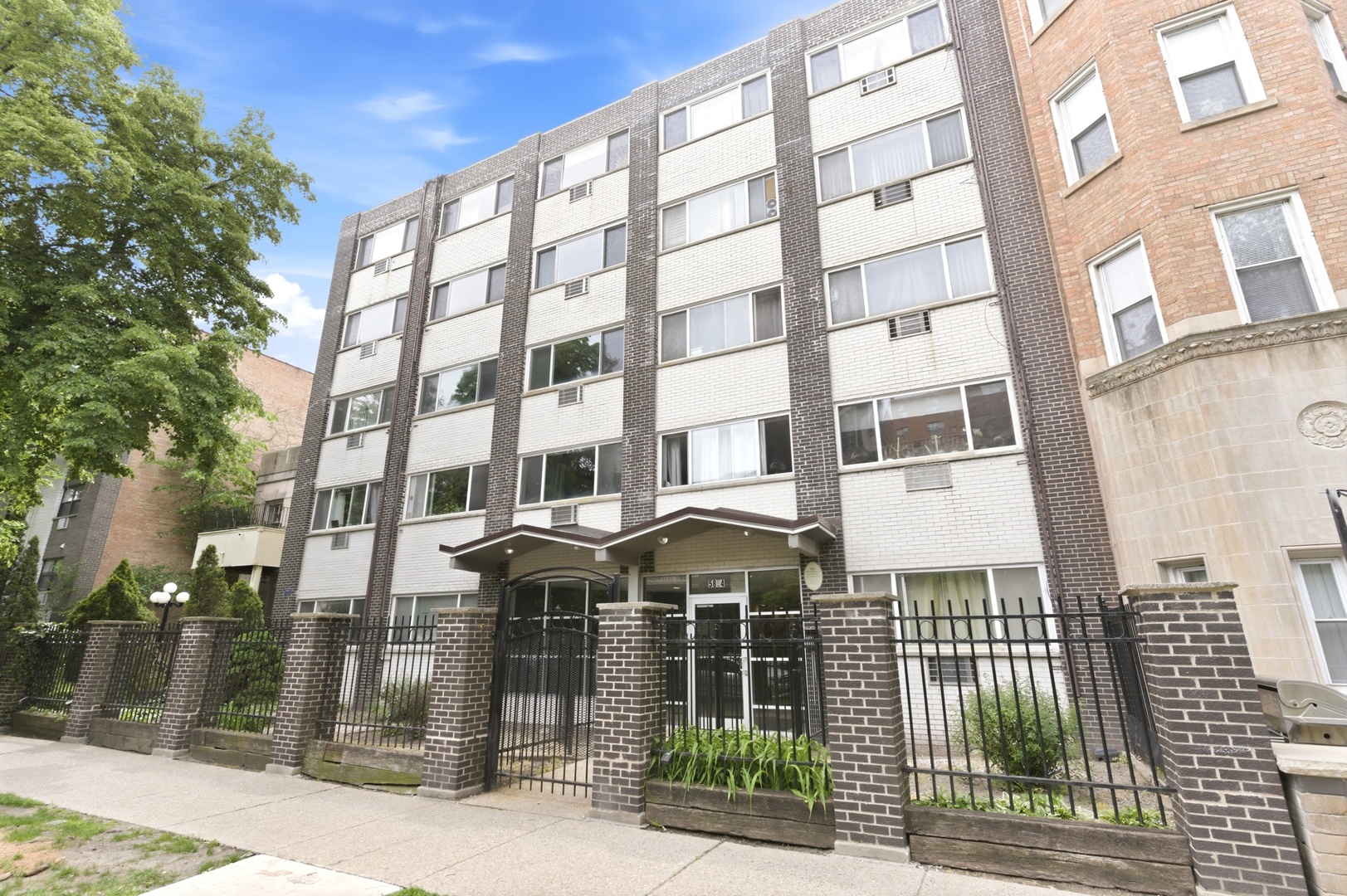 5854 N Kenmore Avenue #4C, Chicago, IL 60660