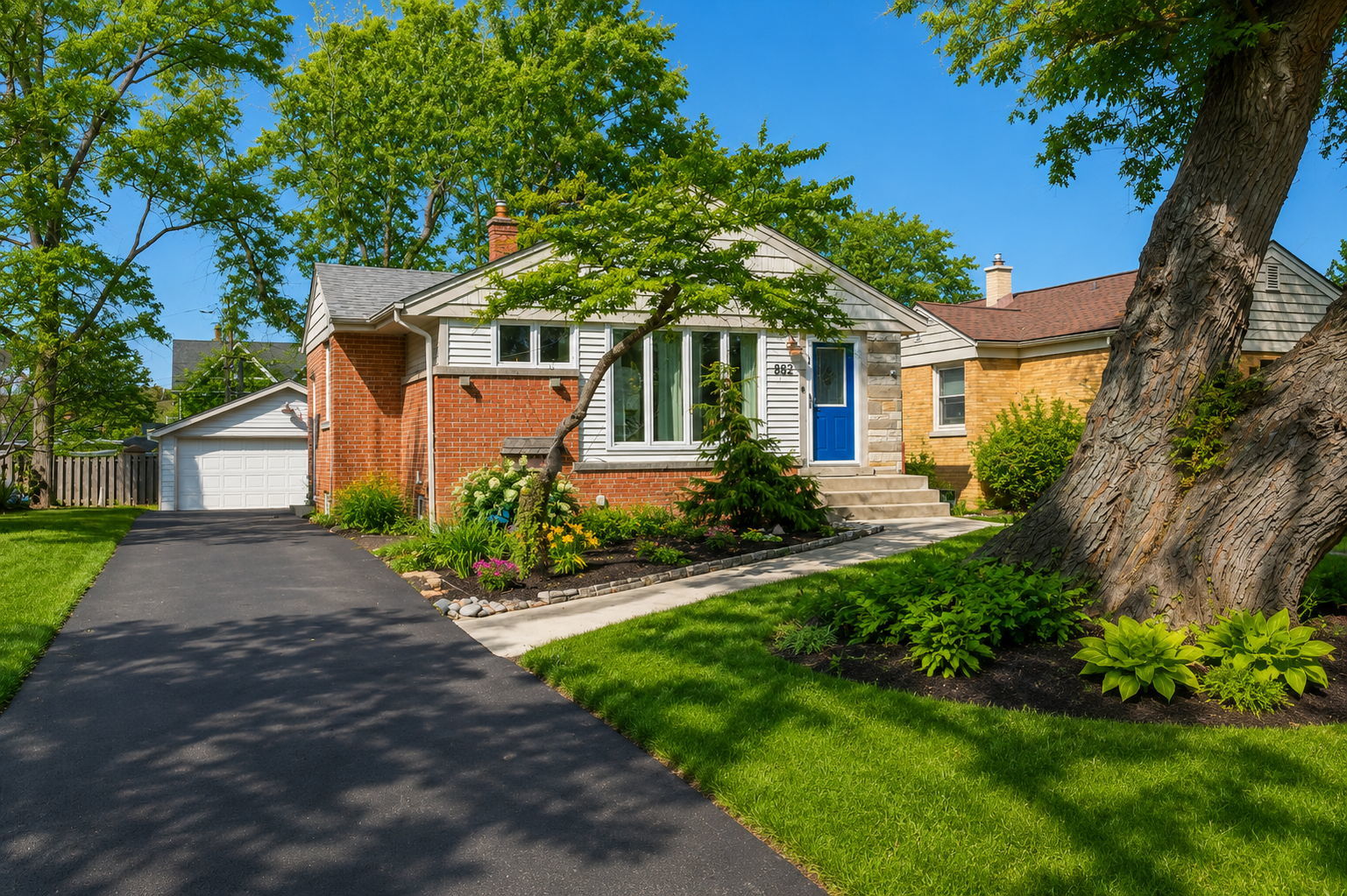 882 Hillside Avenue, Glen Ellyn, IL 60137