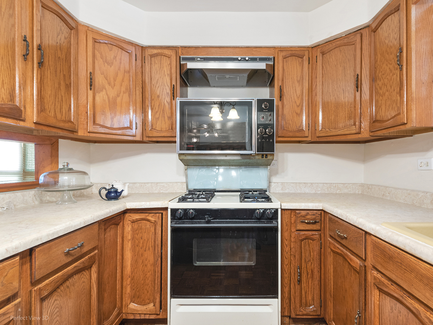 1306 E 88th Place, Chicago, IL 60619