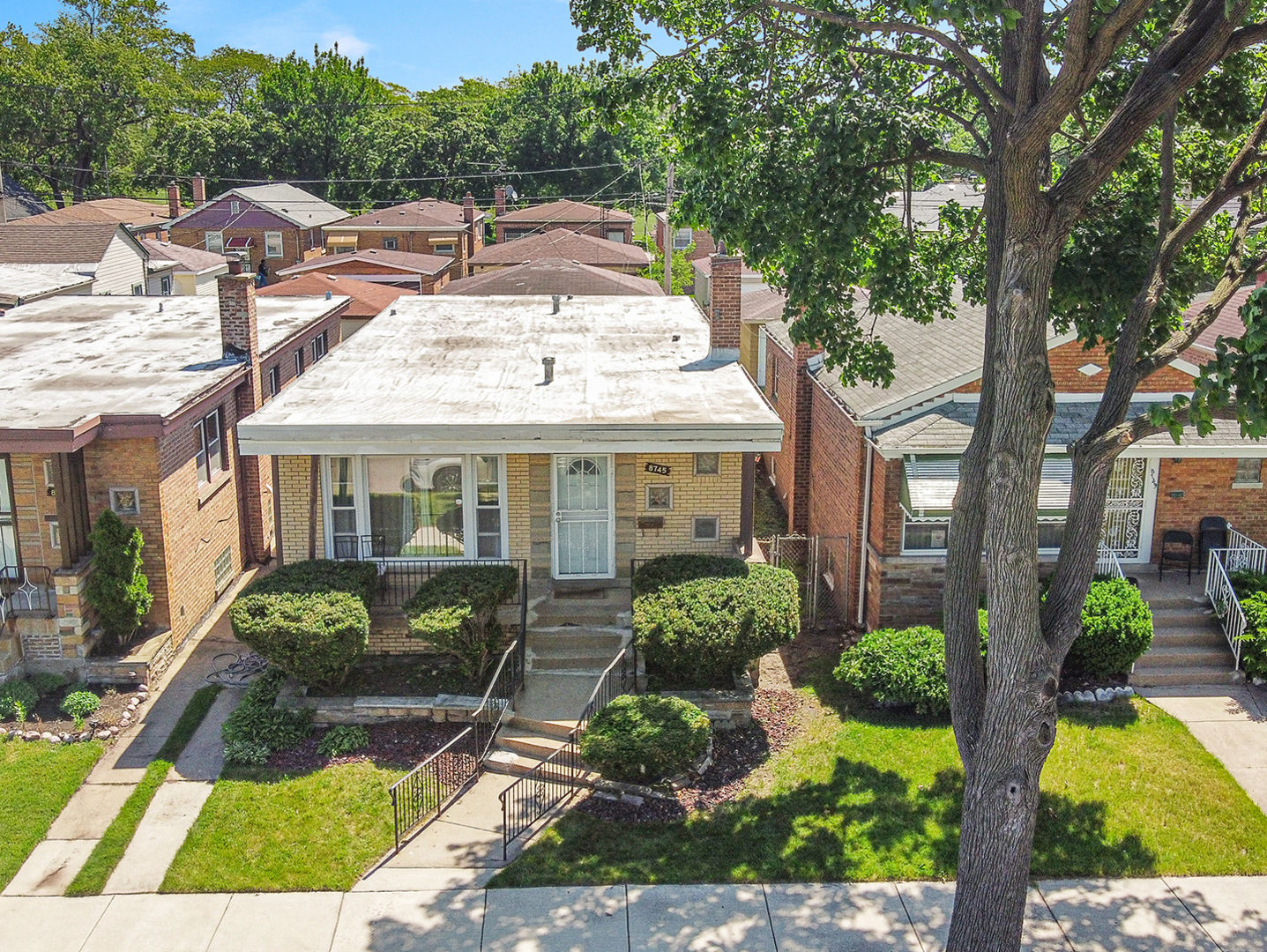 1306 E 88th Place, Chicago, IL 60619