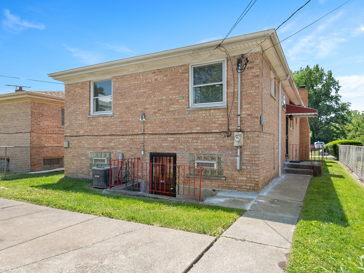 1306 E 88th Place, Chicago, IL 60619