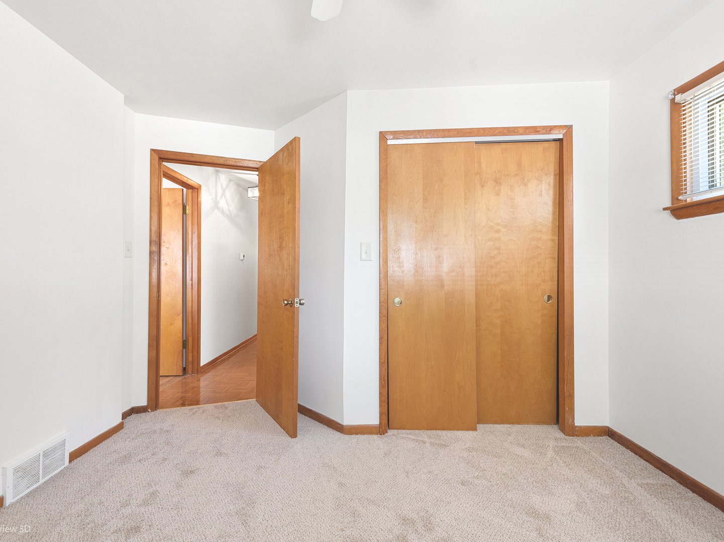 1306 E 88th Place, Chicago, IL 60619