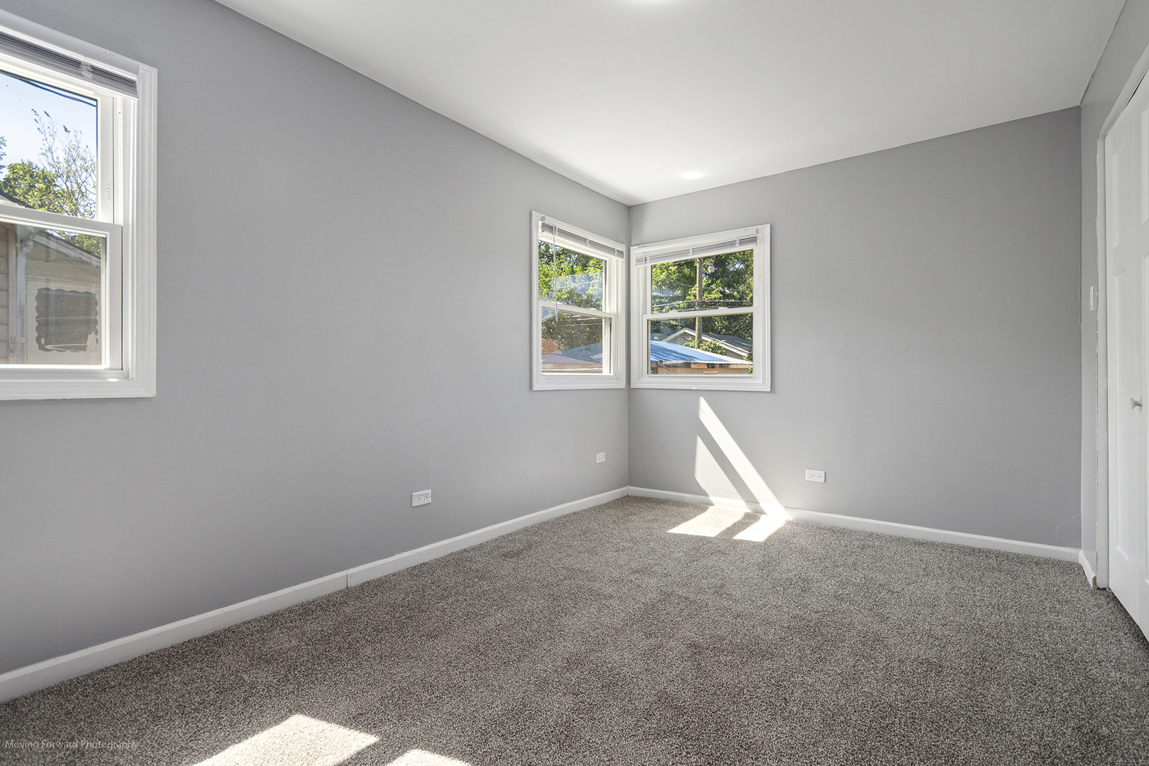 353 W 15th Place, Chicago Heights, IL 60411