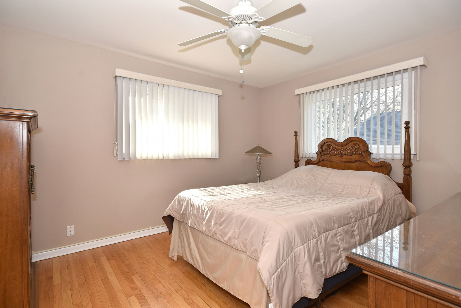 861 S Hawthorne Avenue, Elmhurst, IL 60126