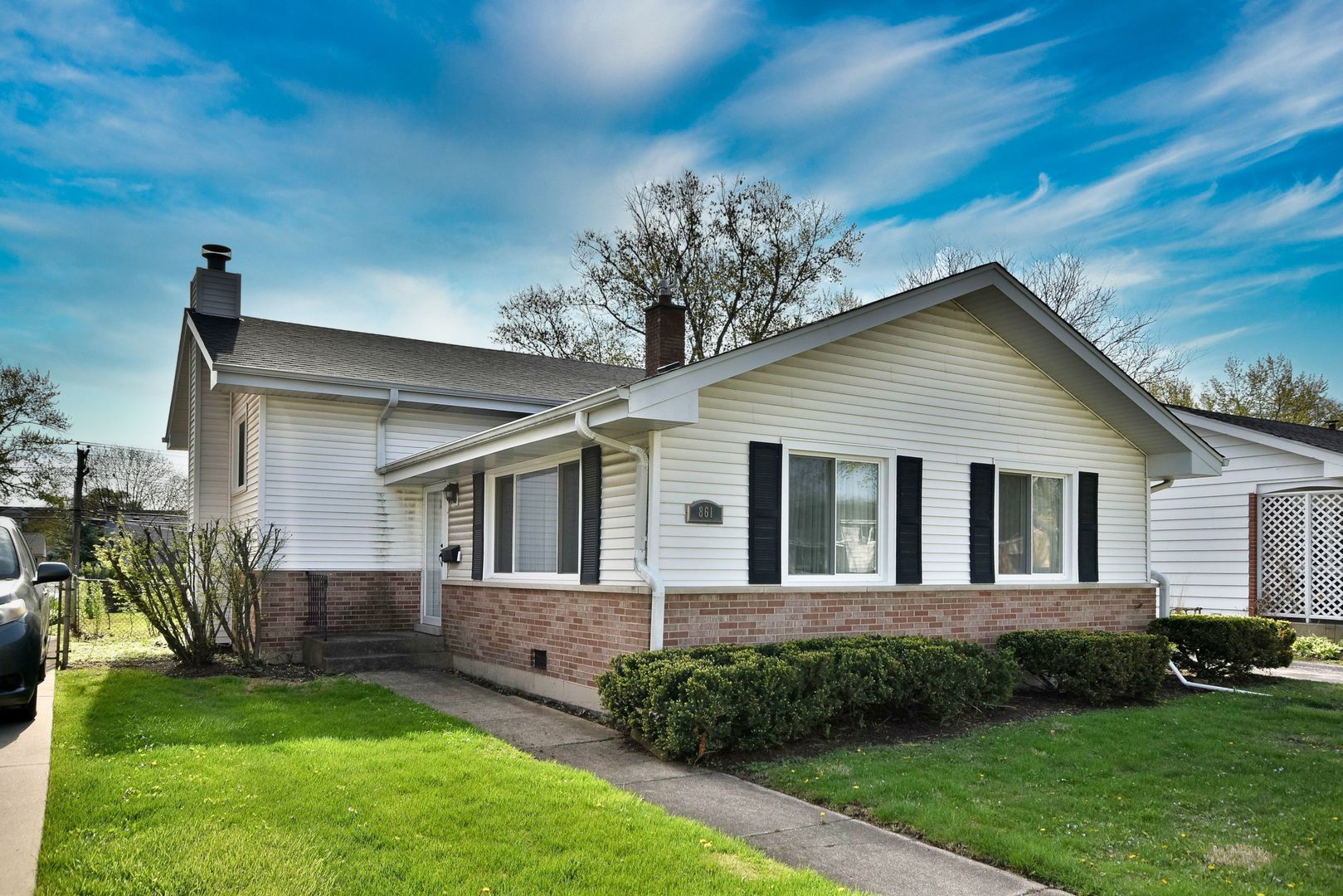 861 S Hawthorne Avenue, Elmhurst, IL 60126