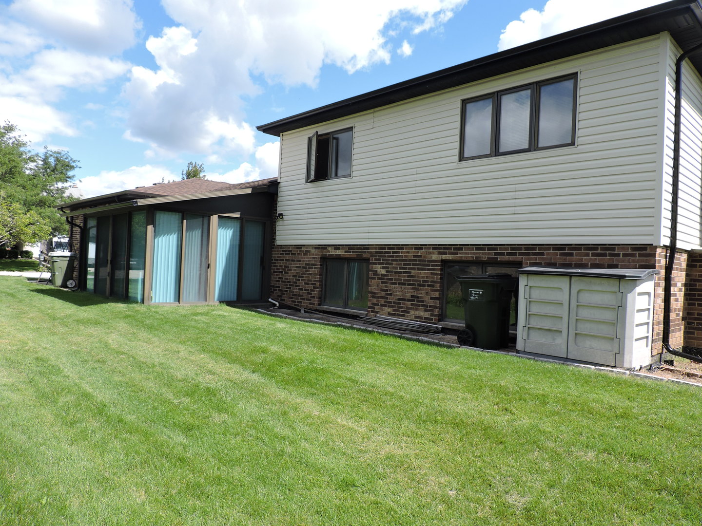 6931 Coachwood Trail, Tinley Park, IL 60477