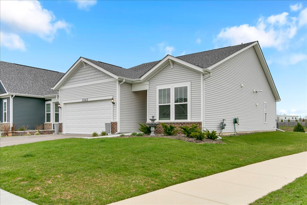 3243 Sweetgrass Circle, Aurora, IL 60503