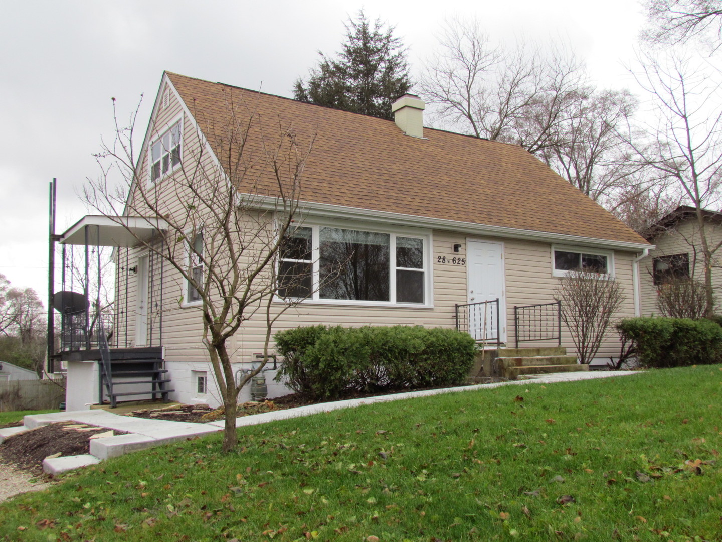 28W625 Lester Street, West Chicago, IL 60185