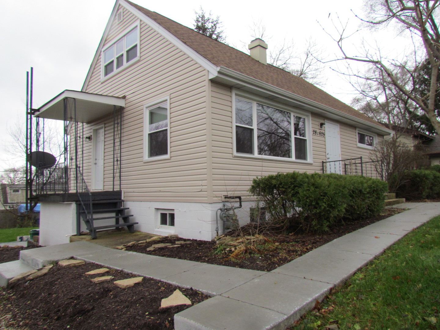 28W625 Lester Street, West Chicago, IL 60185