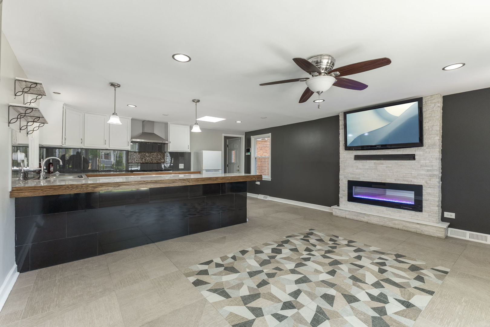 10505 S Avenue F, Chicago, IL 60617