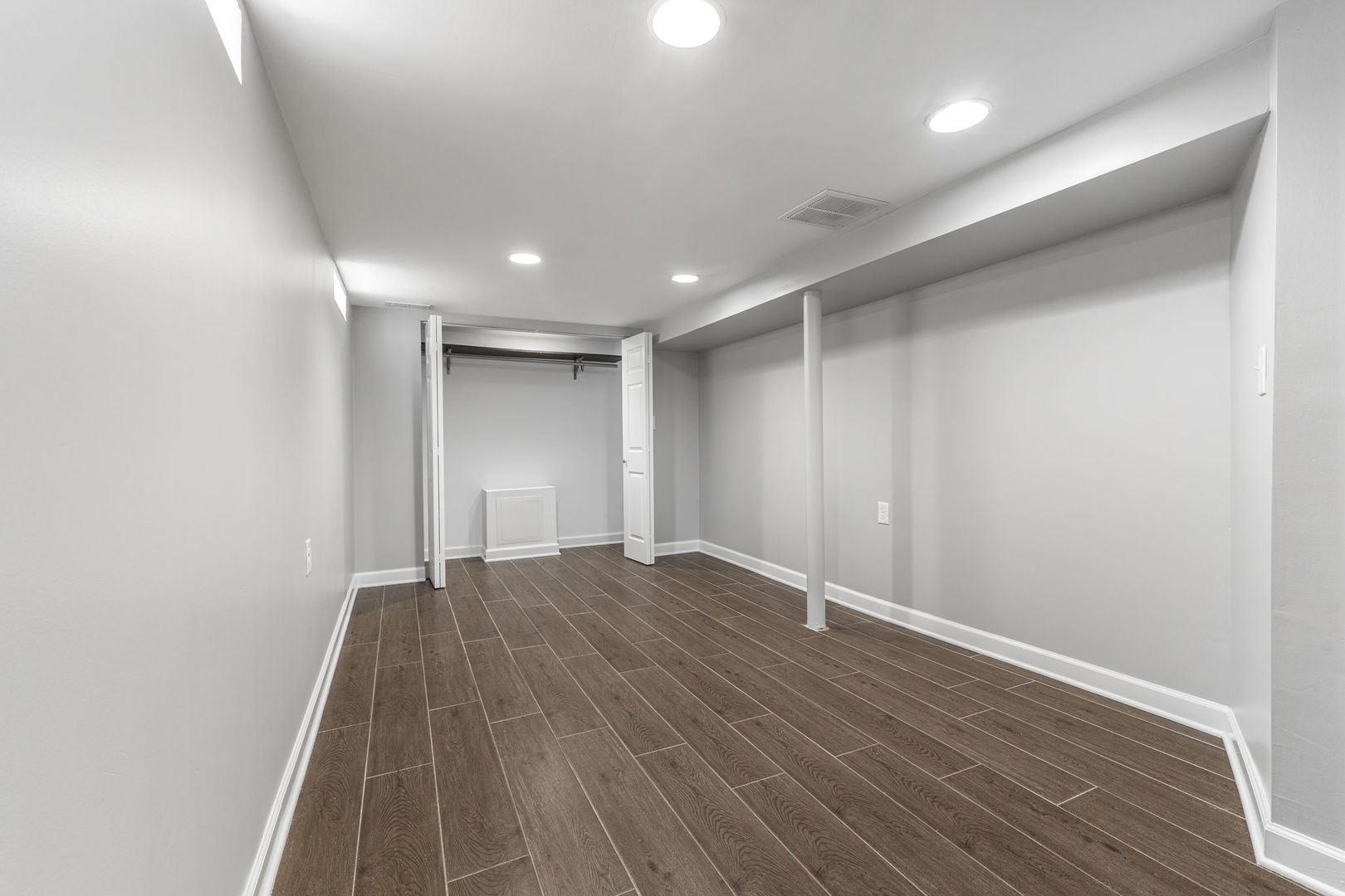 10505 S Avenue F, Chicago, IL 60617