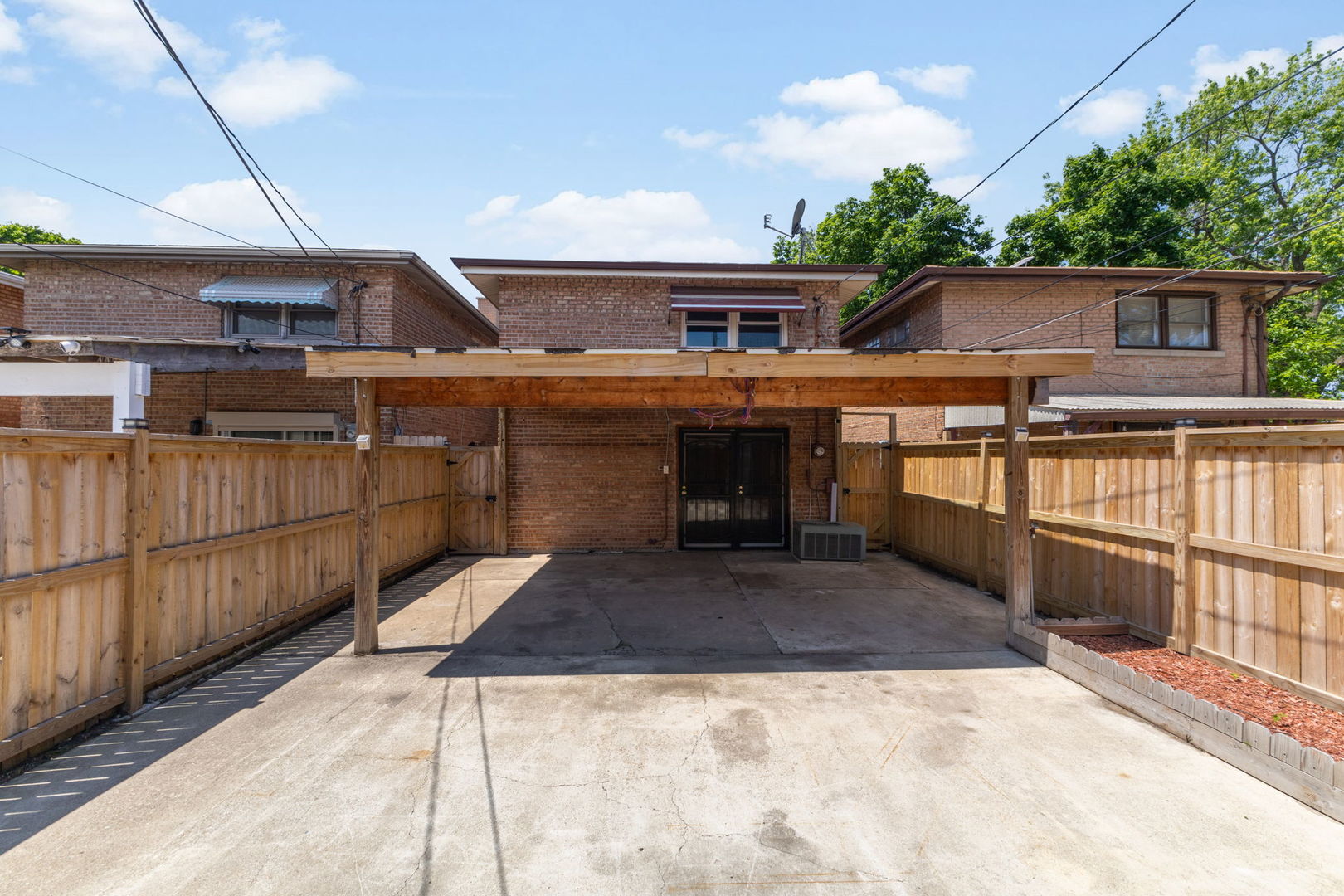 10505 S Avenue F, Chicago, IL 60617