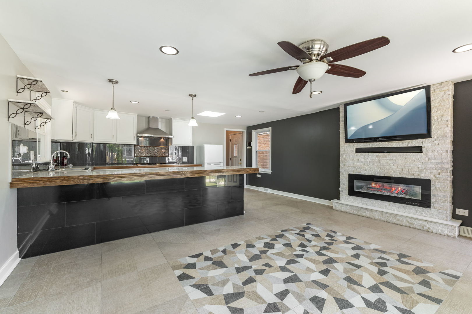 10505 S Avenue F, Chicago, IL 60617