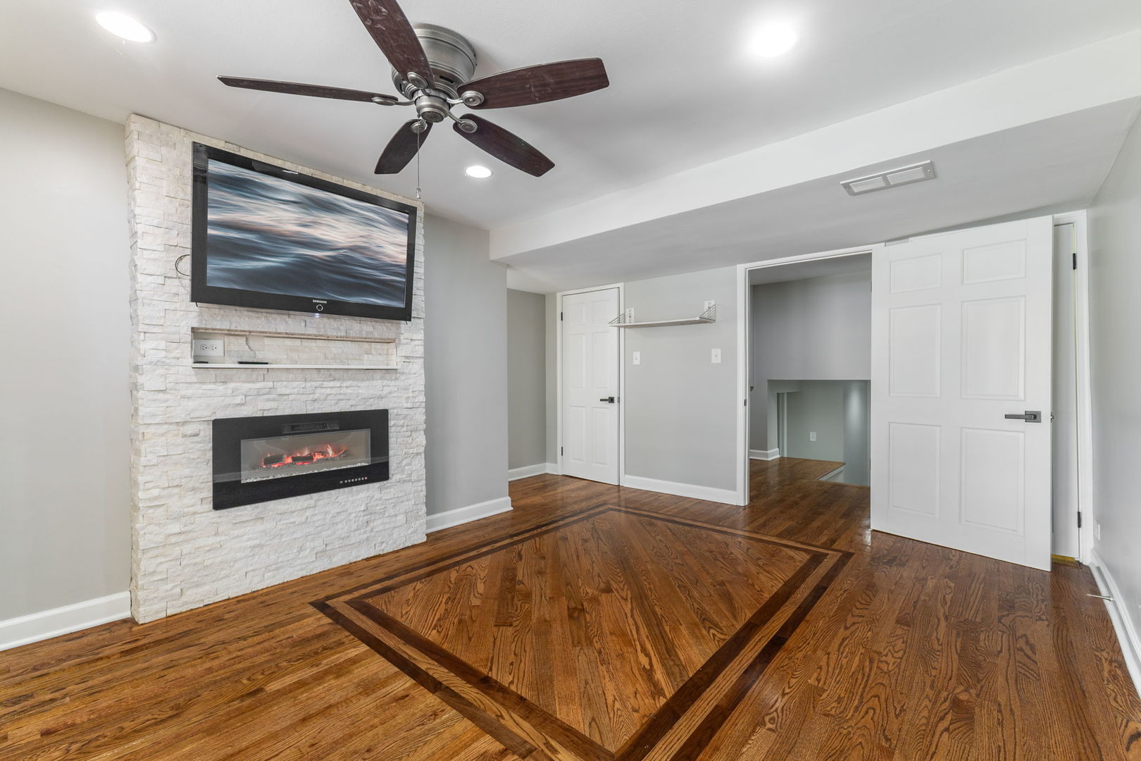 10505 S Avenue F, Chicago, IL 60617
