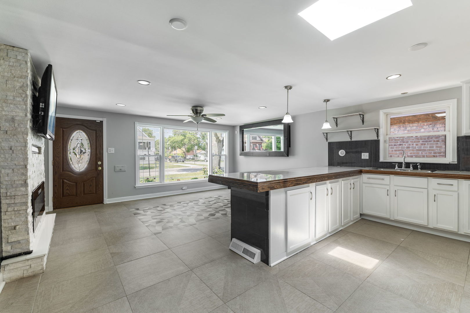 10505 S Avenue F, Chicago, IL 60617