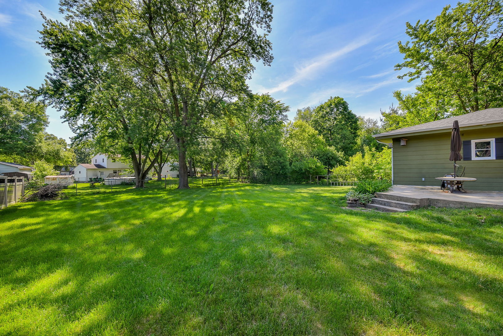 136 Hamlet Street, Batavia, IL 60510
