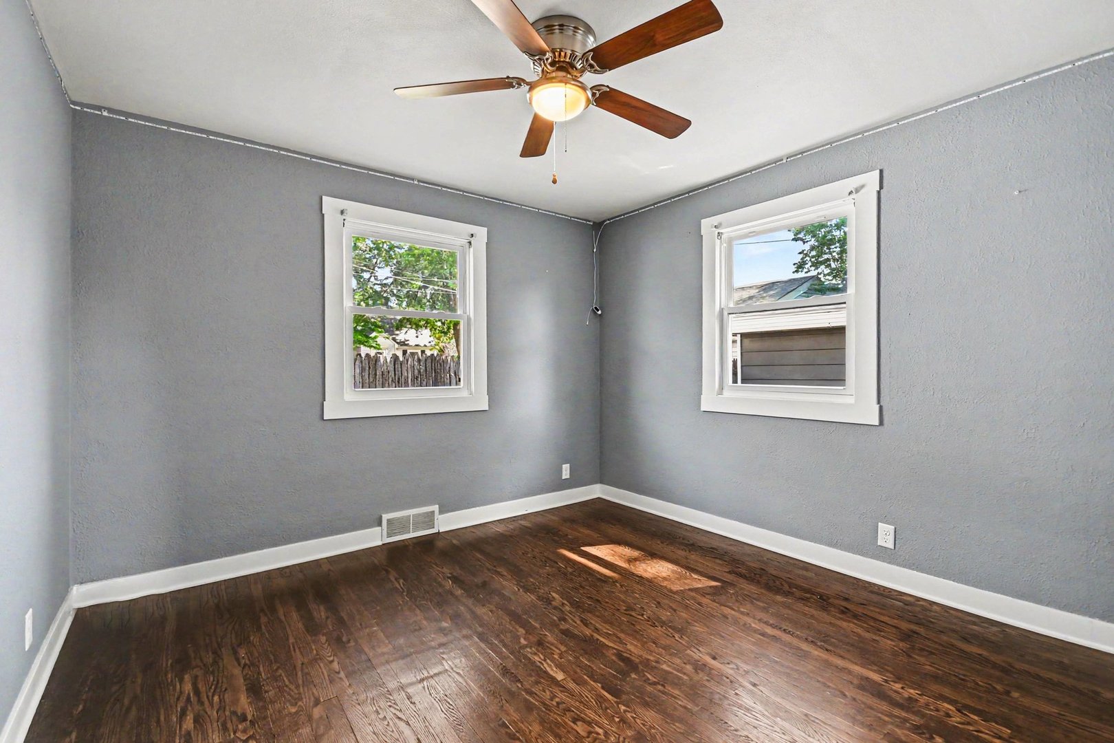 1226 N Raynor Avenue, Joliet, IL 60435