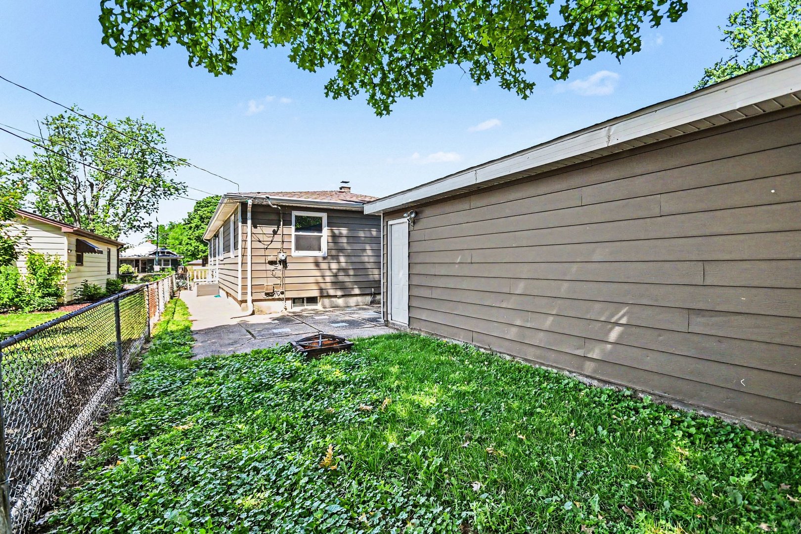 1226 N Raynor Avenue, Joliet, IL 60435