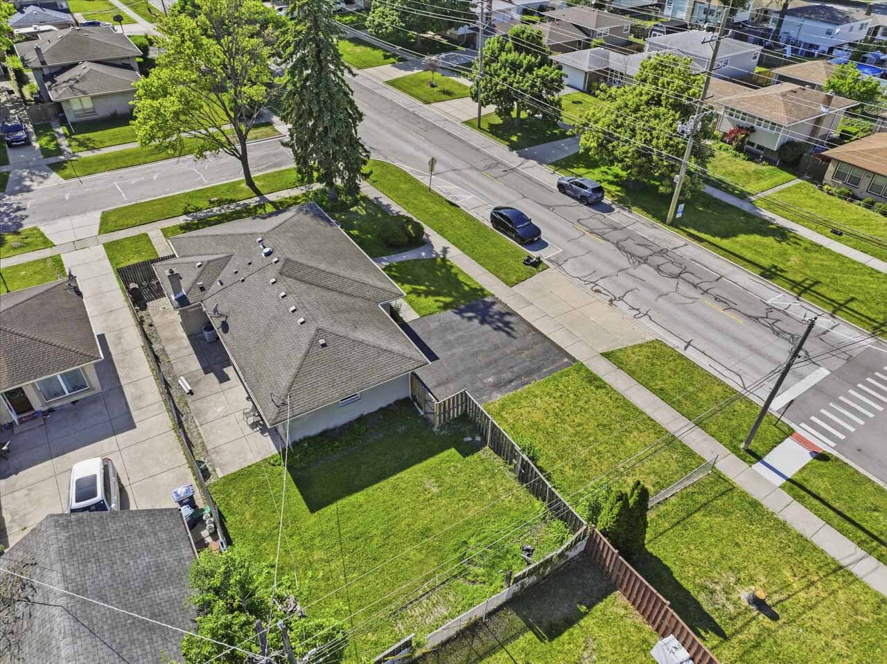 2001 Plainfield Drive, Des Plaines, IL 60018