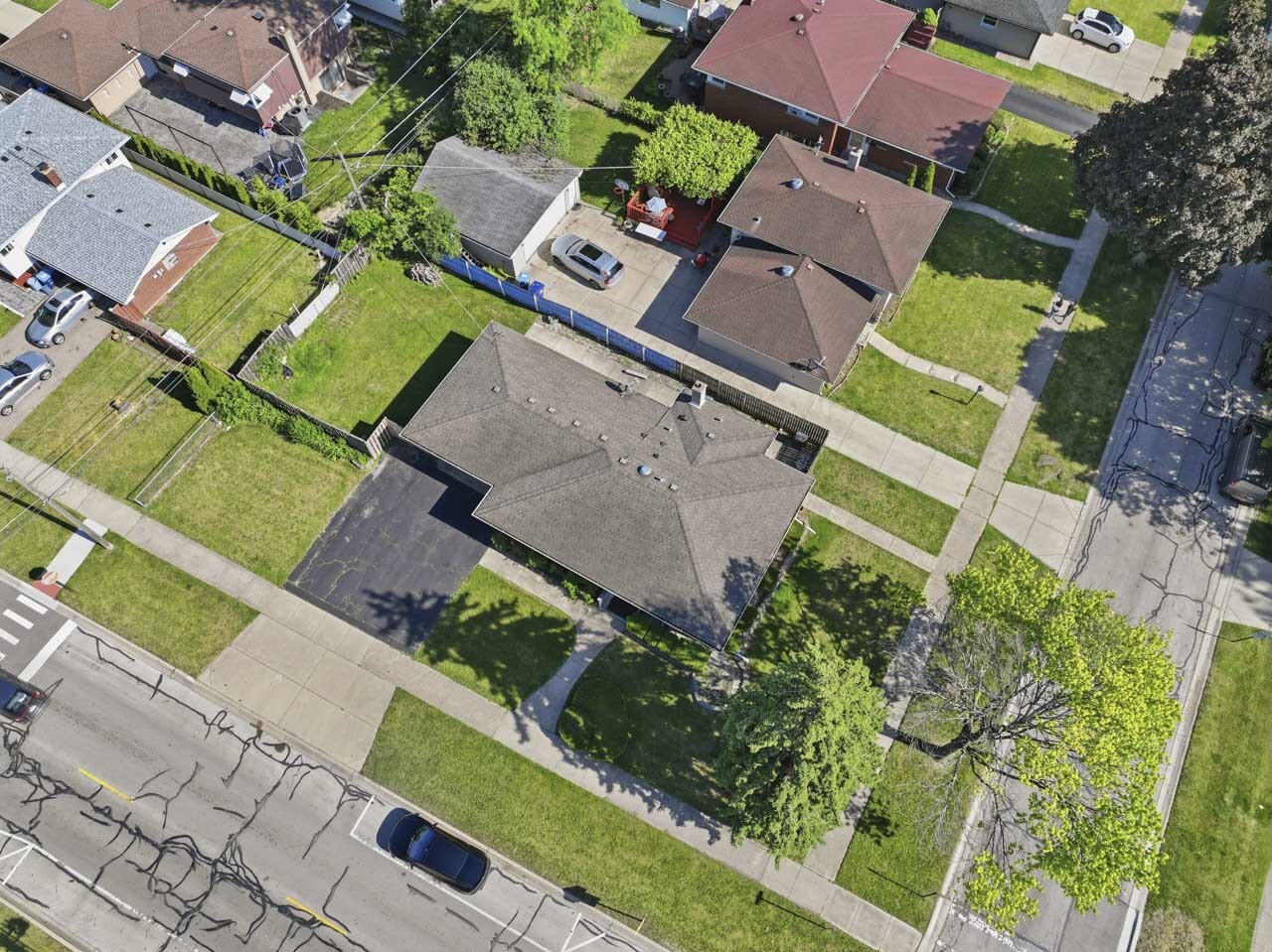 2001 Plainfield Drive, Des Plaines, IL 60018