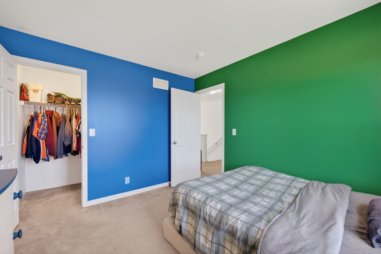 1541 Bristol Drive, Hampshire, IL 60140