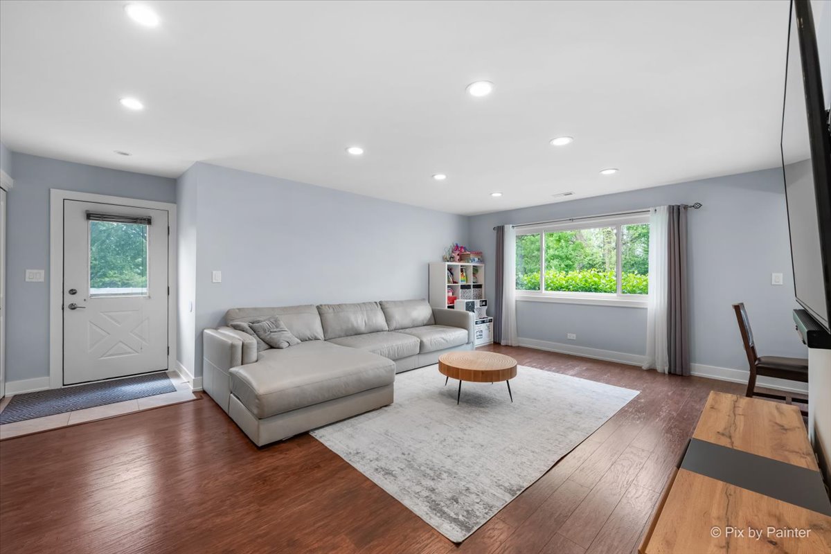 802 Dighton Lane, Schaumburg, IL 60173