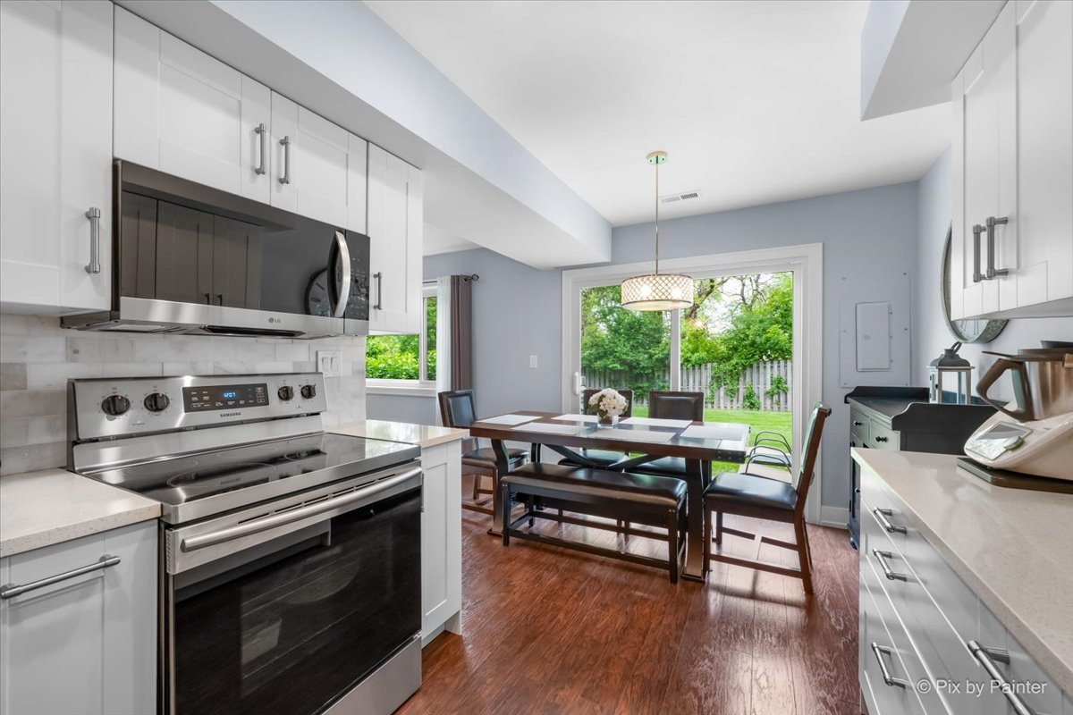 802 Dighton Lane, Schaumburg, IL 60173