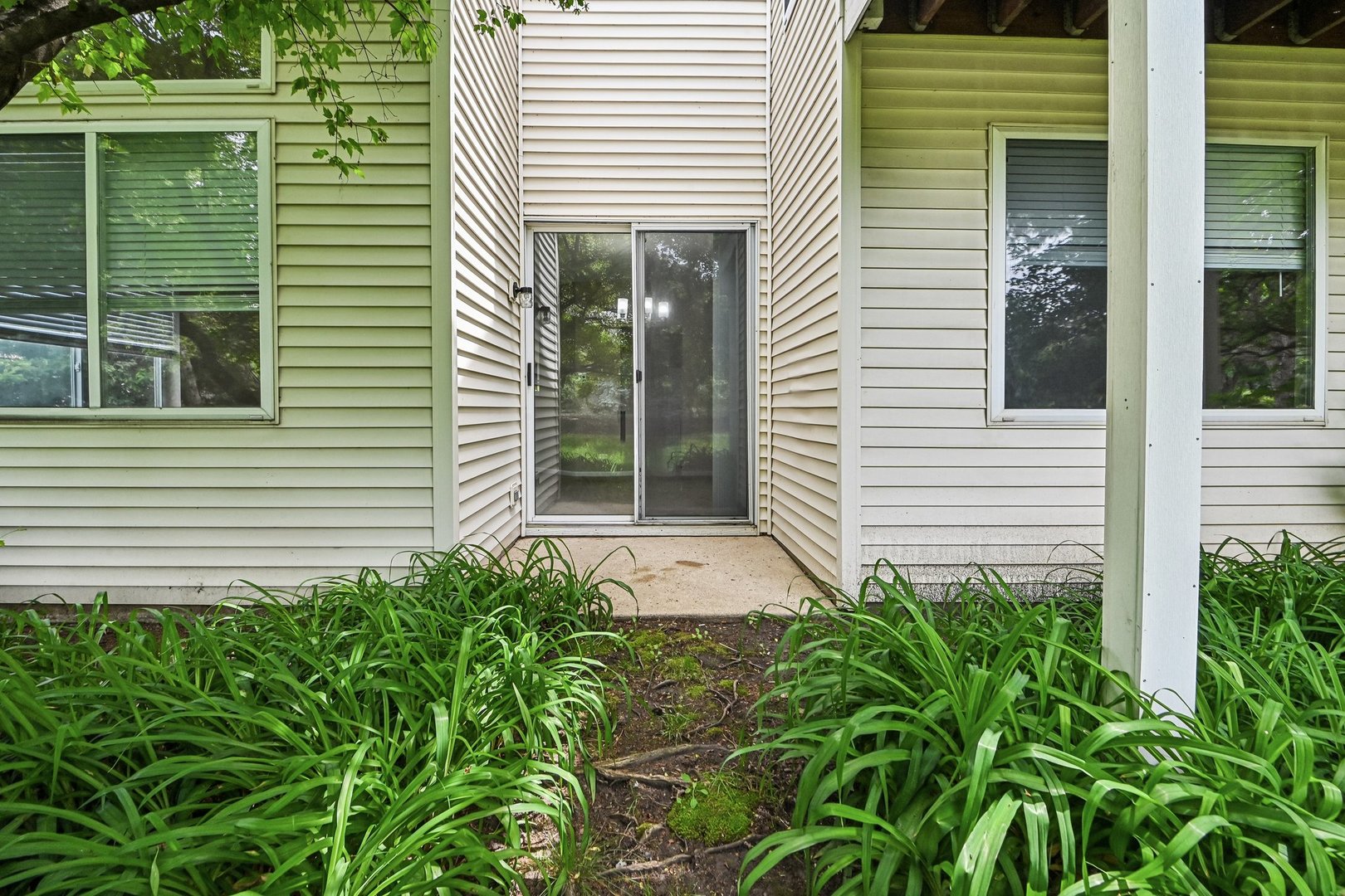 2992 Waters Edge Circle, Aurora, IL 60504