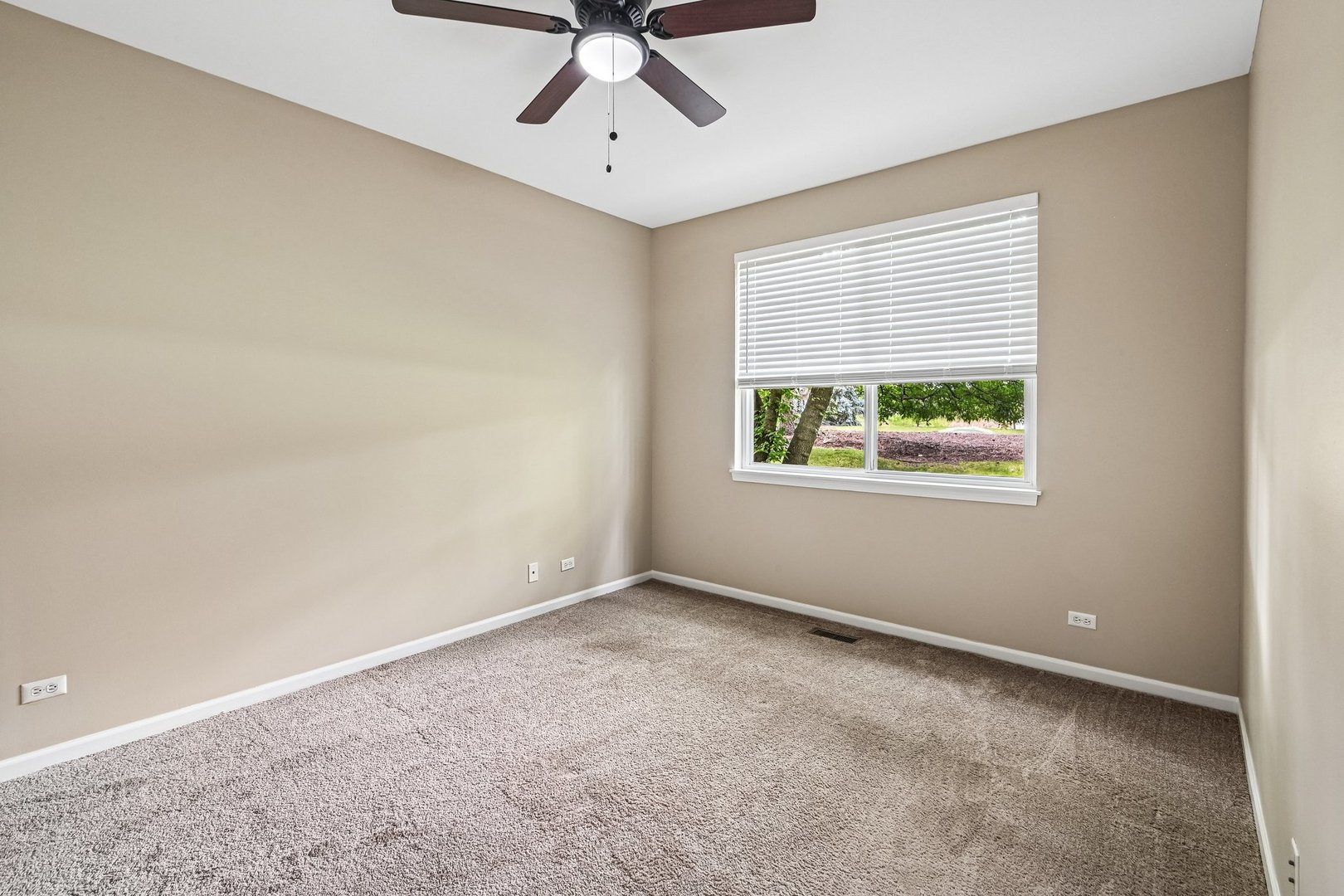 2992 Waters Edge Circle, Aurora, IL 60504