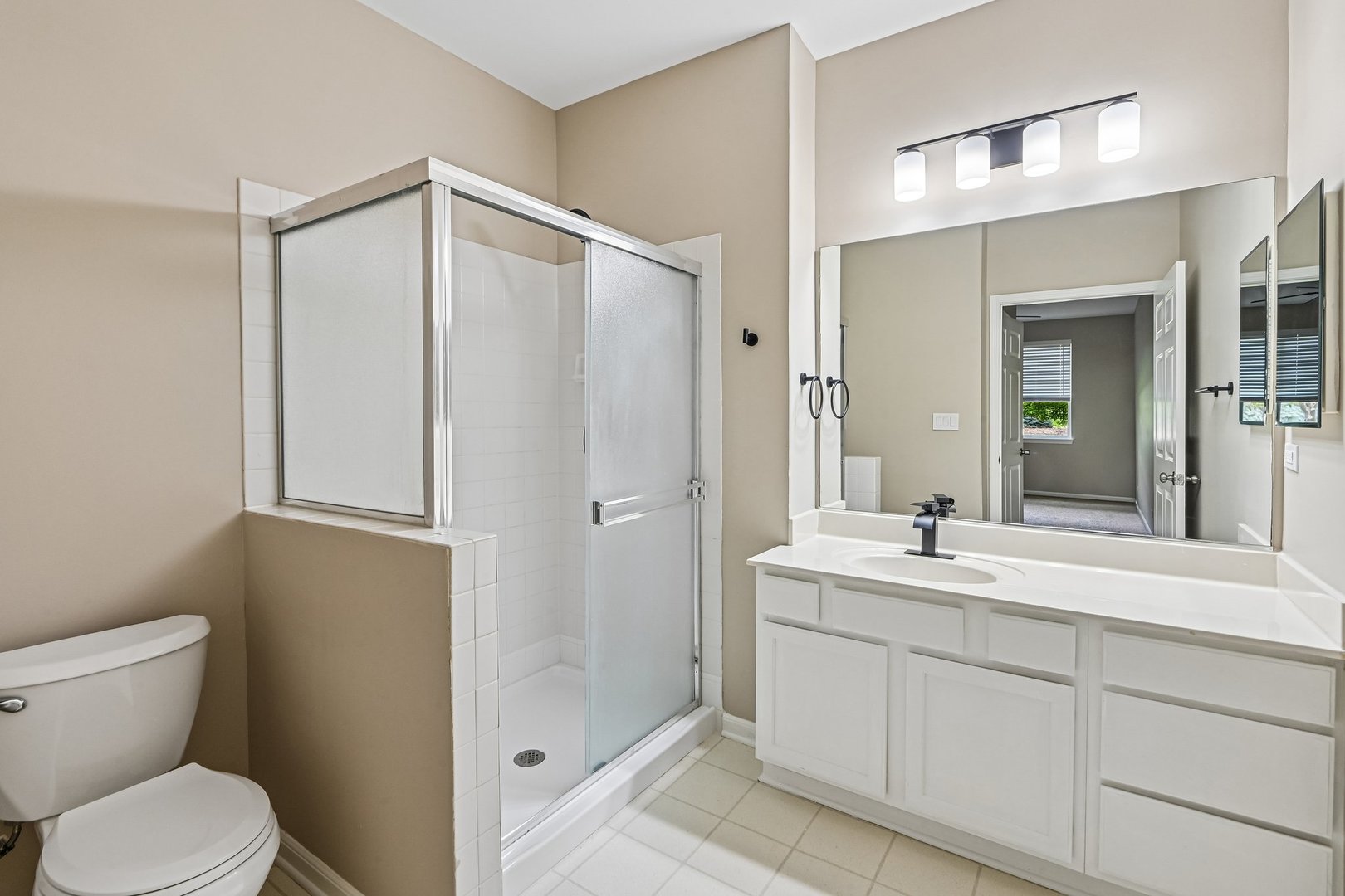 2992 Waters Edge Circle, Aurora, IL 60504