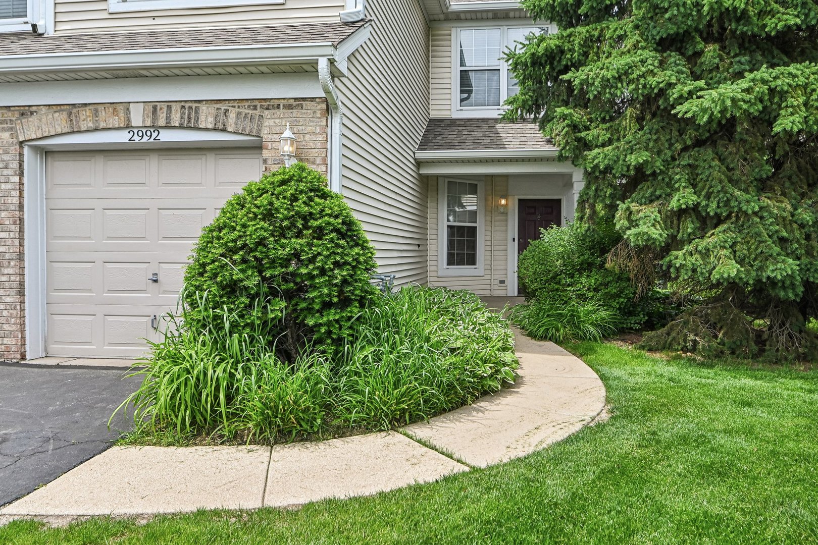 2992 Waters Edge Circle, Aurora, IL 60504