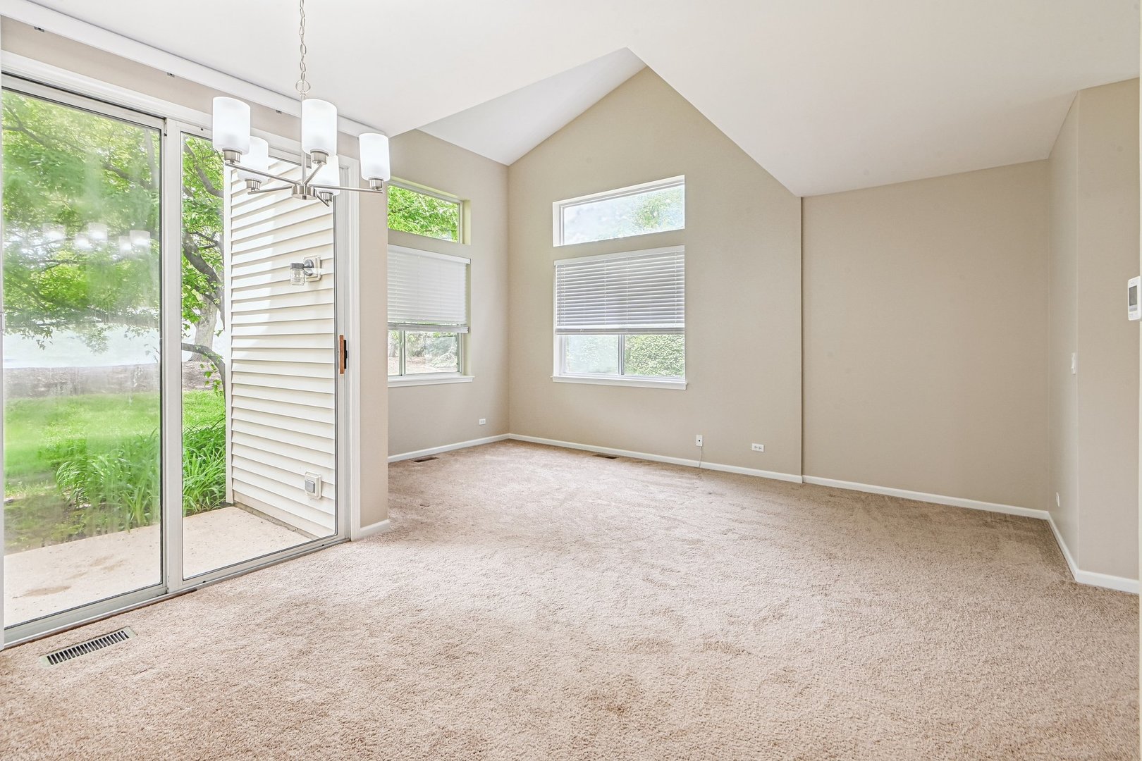 2992 Waters Edge Circle, Aurora, IL 60504