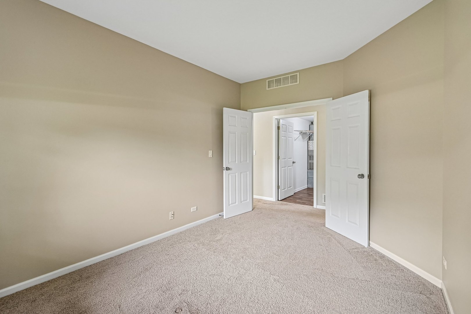 2992 Waters Edge Circle, Aurora, IL 60504