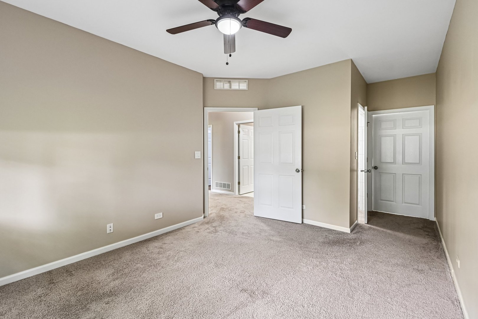 2992 Waters Edge Circle, Aurora, IL 60504