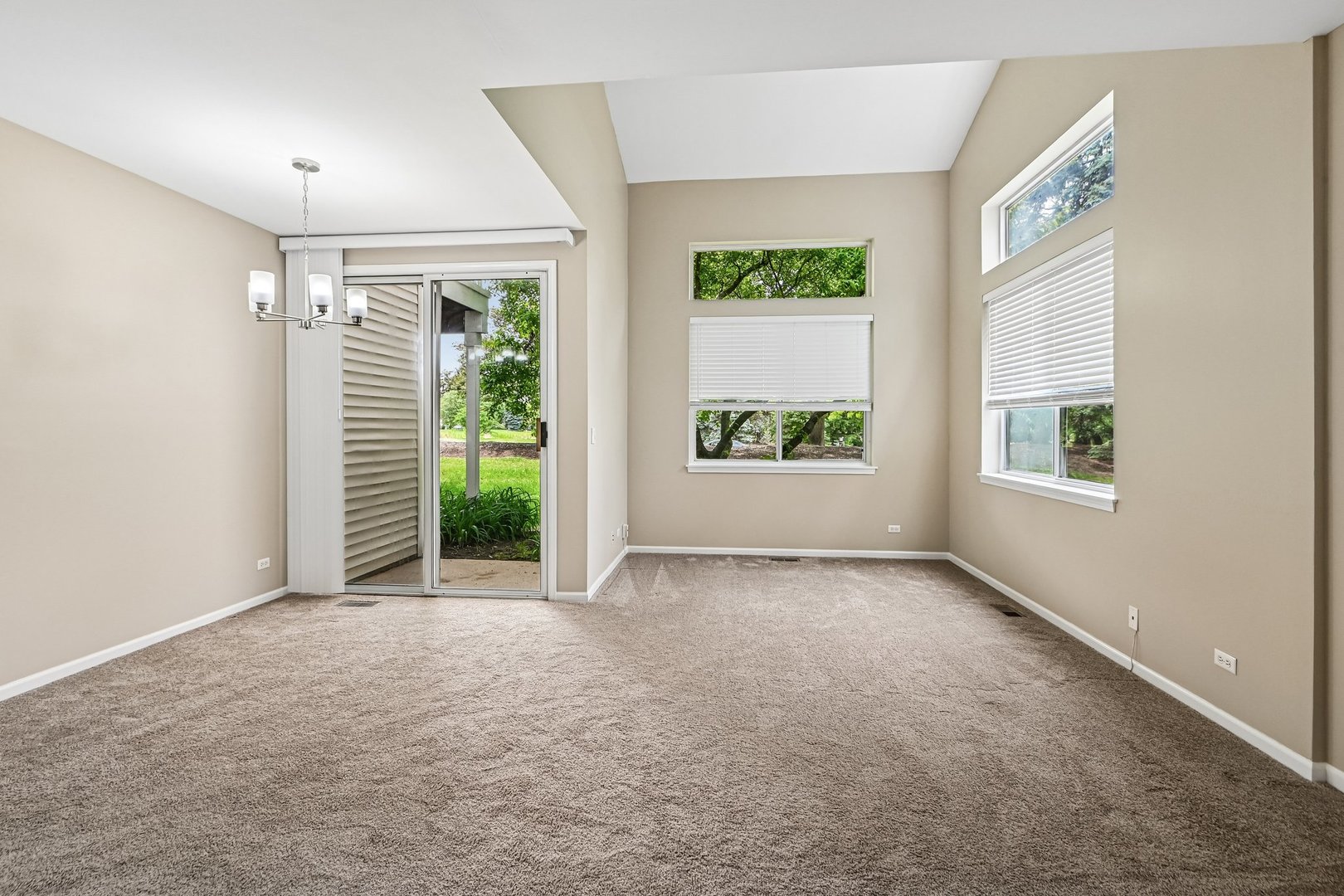 2992 Waters Edge Circle, Aurora, IL 60504