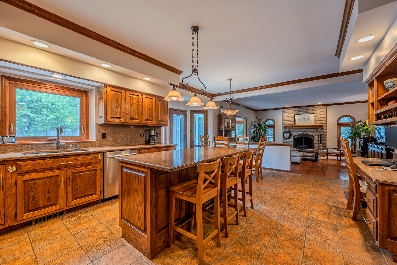 391 DuPahze Street, Naperville, IL 60565
