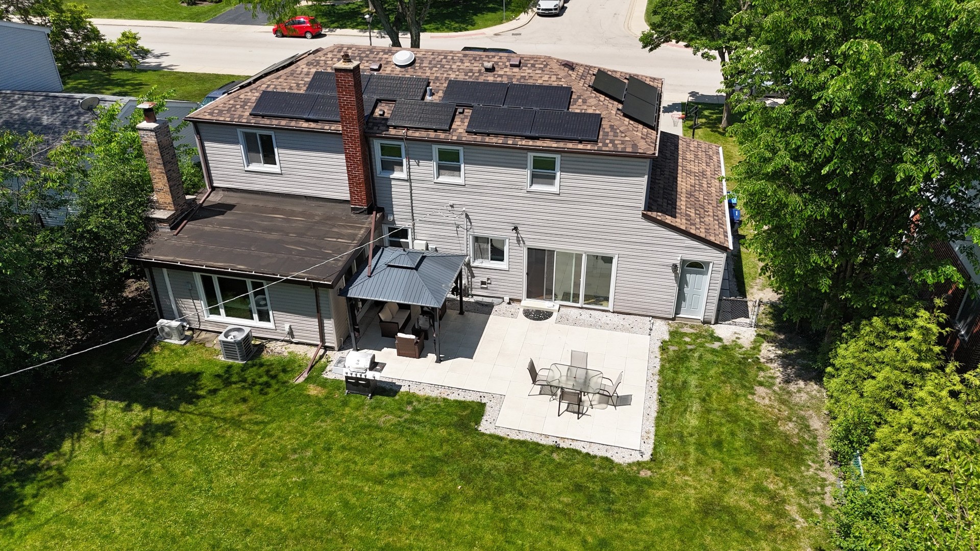 121 Pine Street, Deerfield, IL 60015
