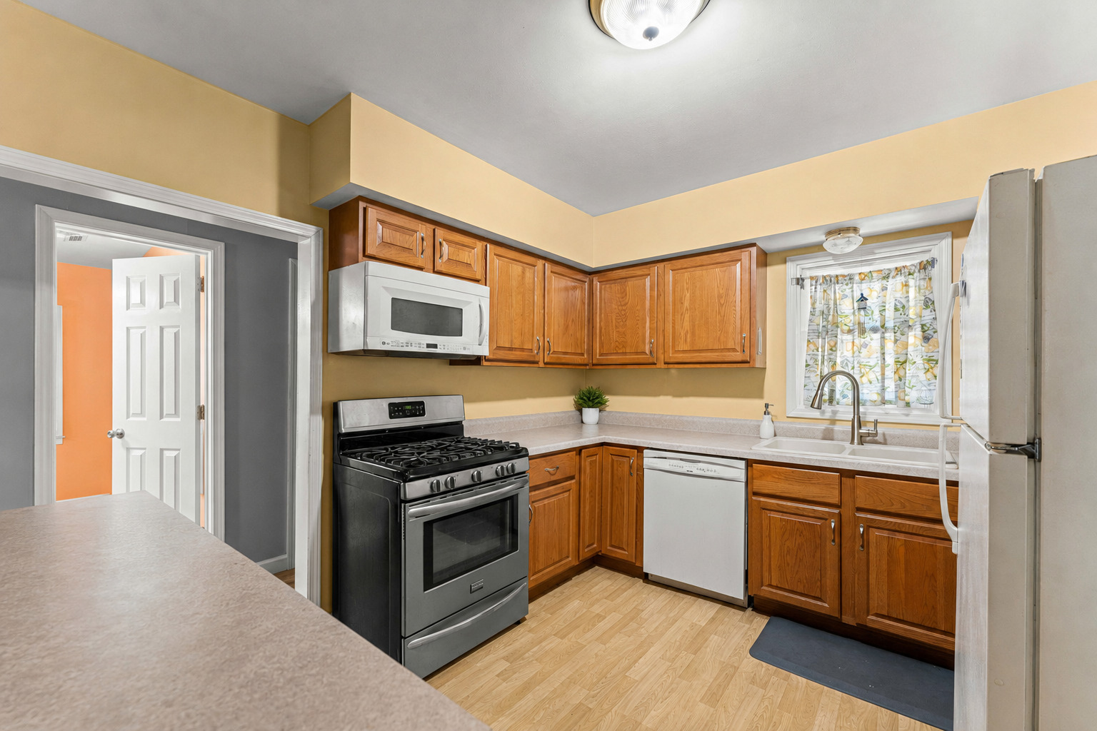 528 Water Street, Joliet, IL 60436