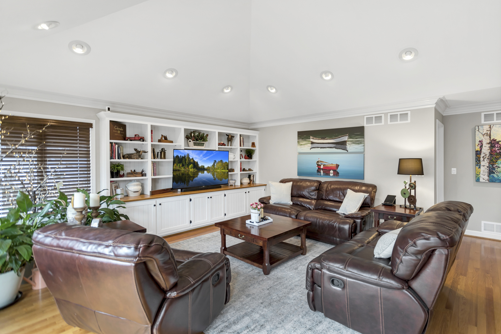 1415 W Hawthorne Street, Arlington Heights, IL 60005