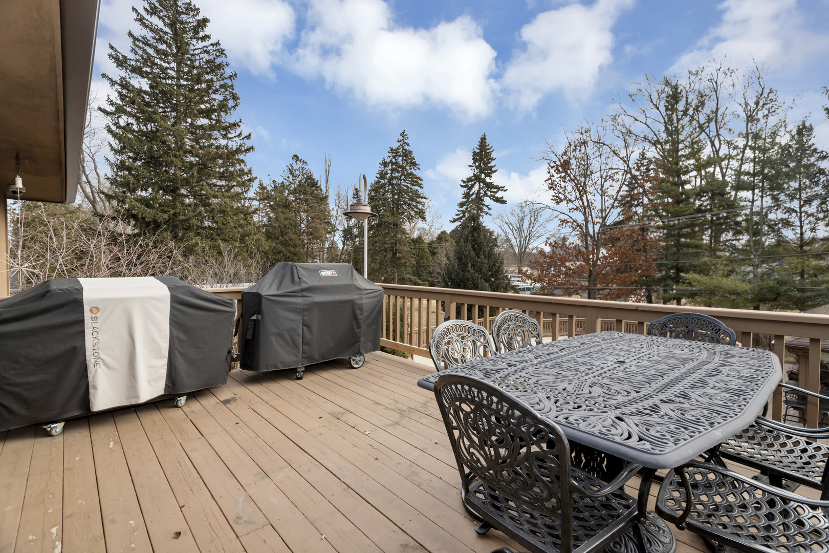1415 W Hawthorne Street, Arlington Heights, IL 60005