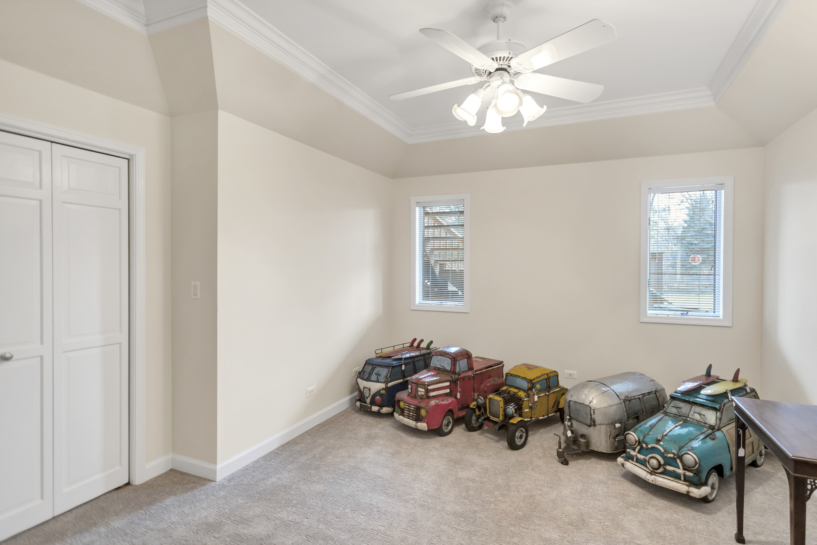 1415 W Hawthorne Street, Arlington Heights, IL 60005