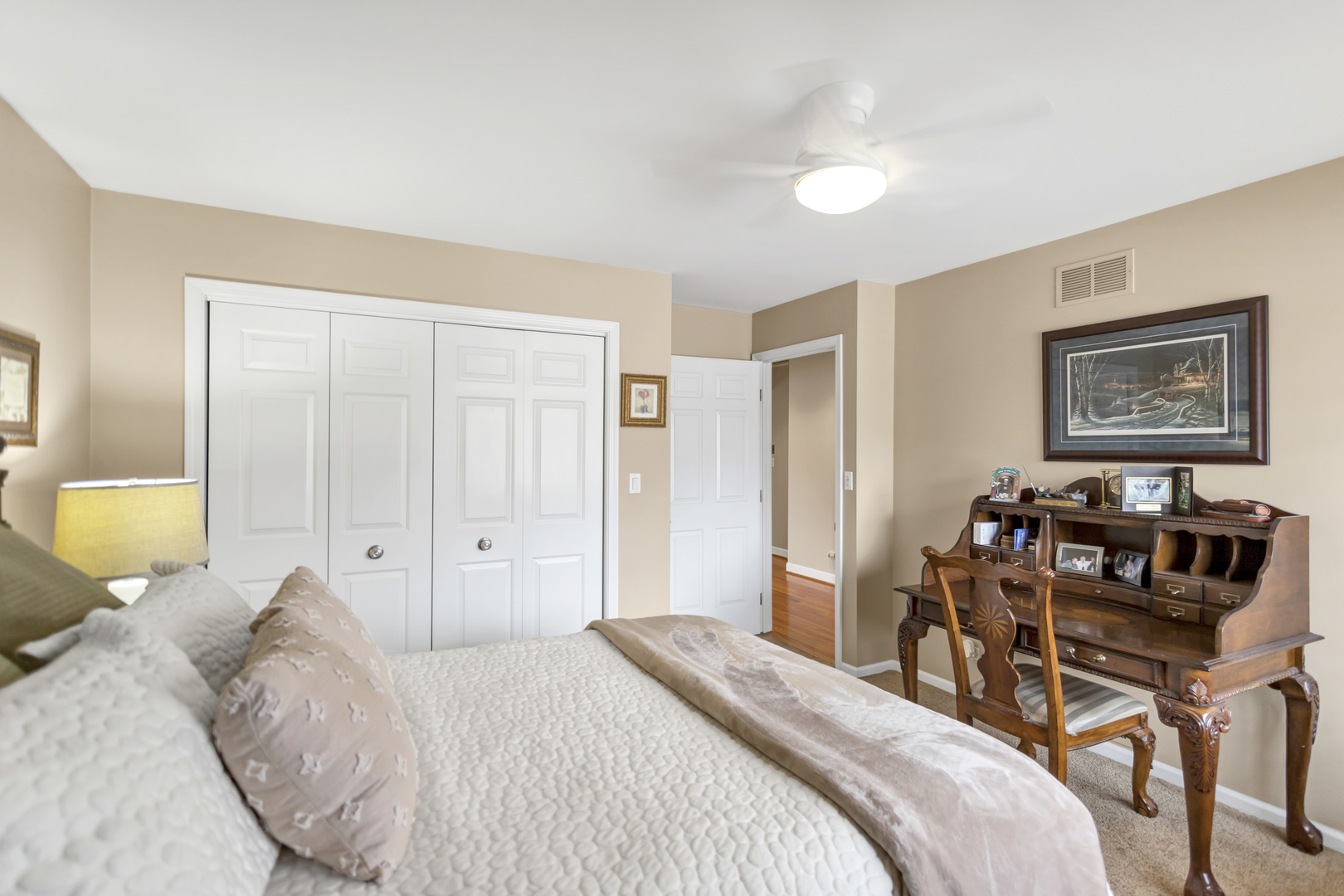 1415 W Hawthorne Street, Arlington Heights, IL 60005