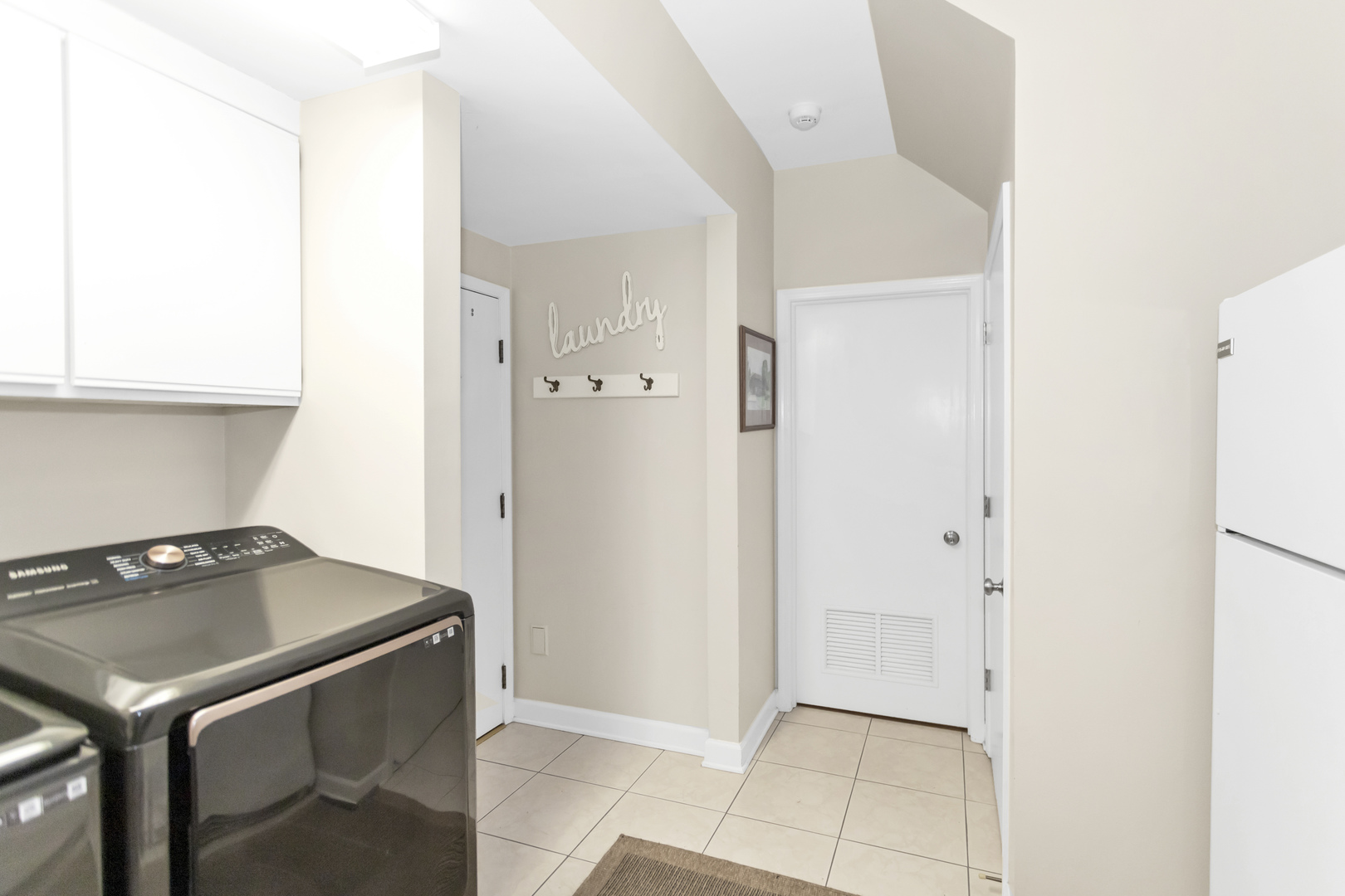 1415 W Hawthorne Street, Arlington Heights, IL 60005