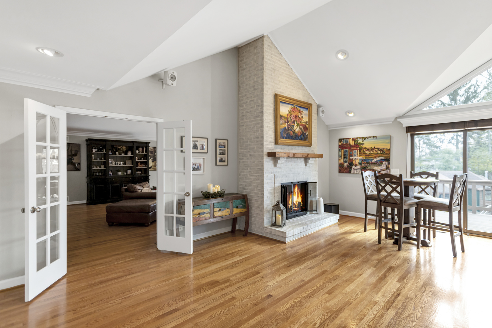 1415 W Hawthorne Street, Arlington Heights, IL 60005