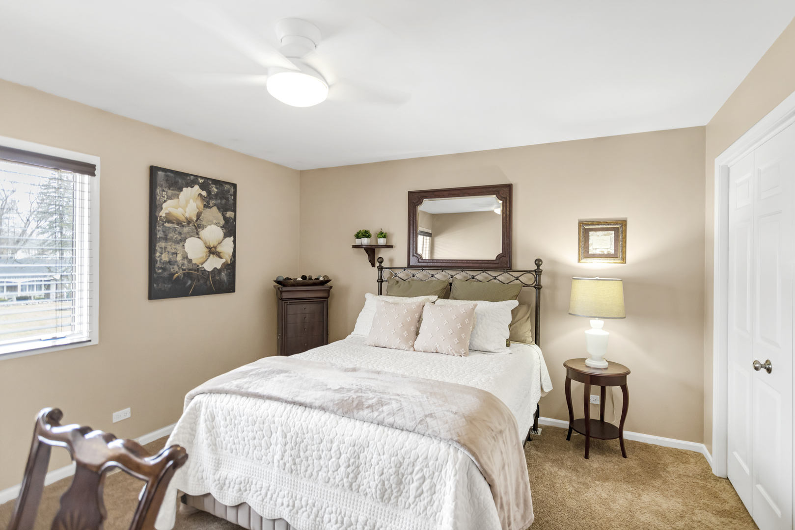 1415 W Hawthorne Street, Arlington Heights, IL 60005