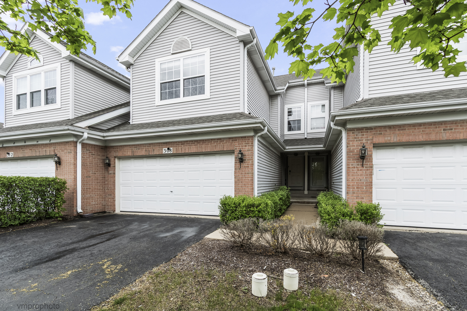 308 Lunt Avenue, Schaumburg, IL 60193