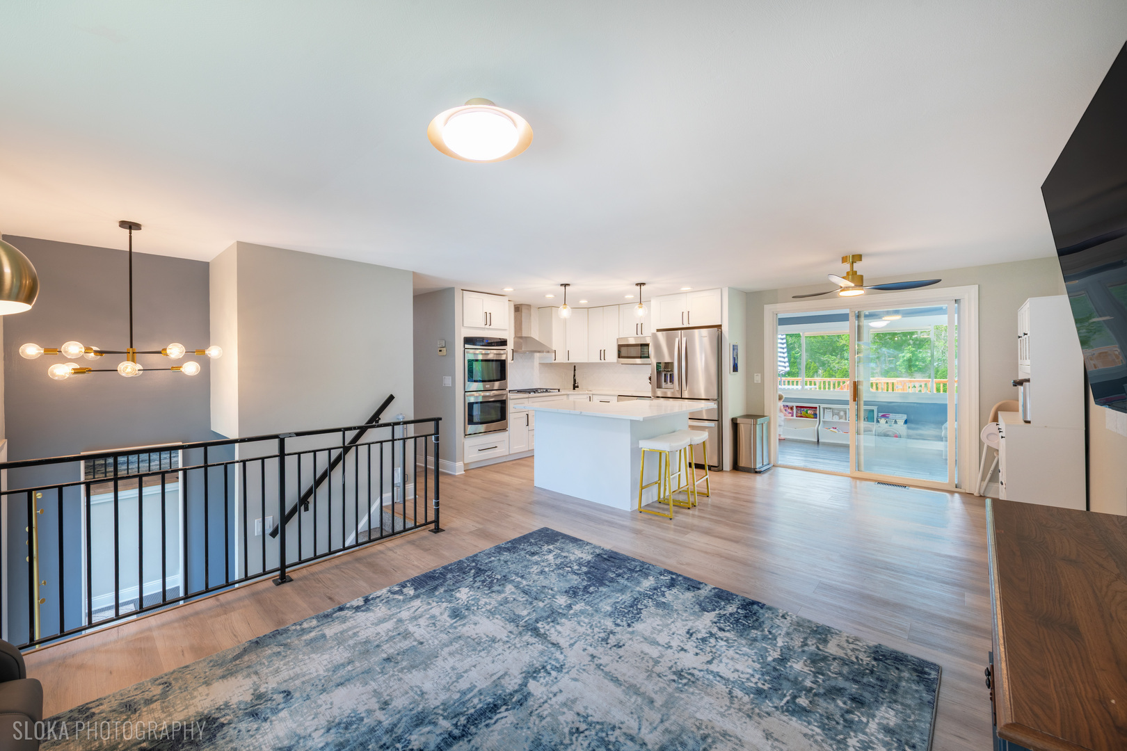 532 Cambridge Drive, Schaumburg, IL 60193