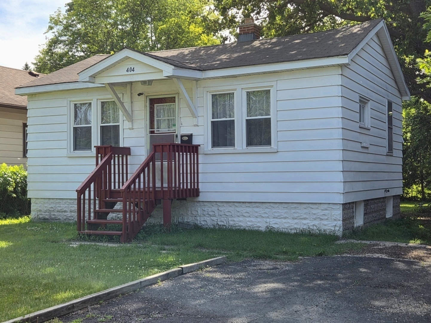 404 Morton Avenue, Aurora, IL 60506