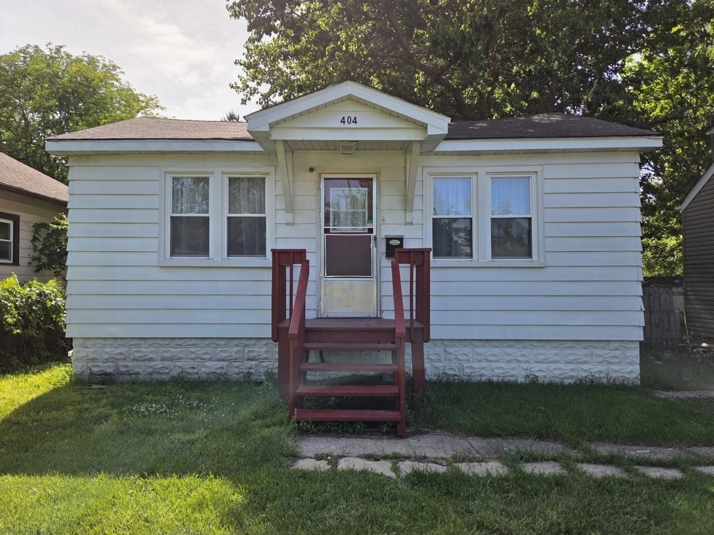404 Morton Avenue, Aurora, IL 60506