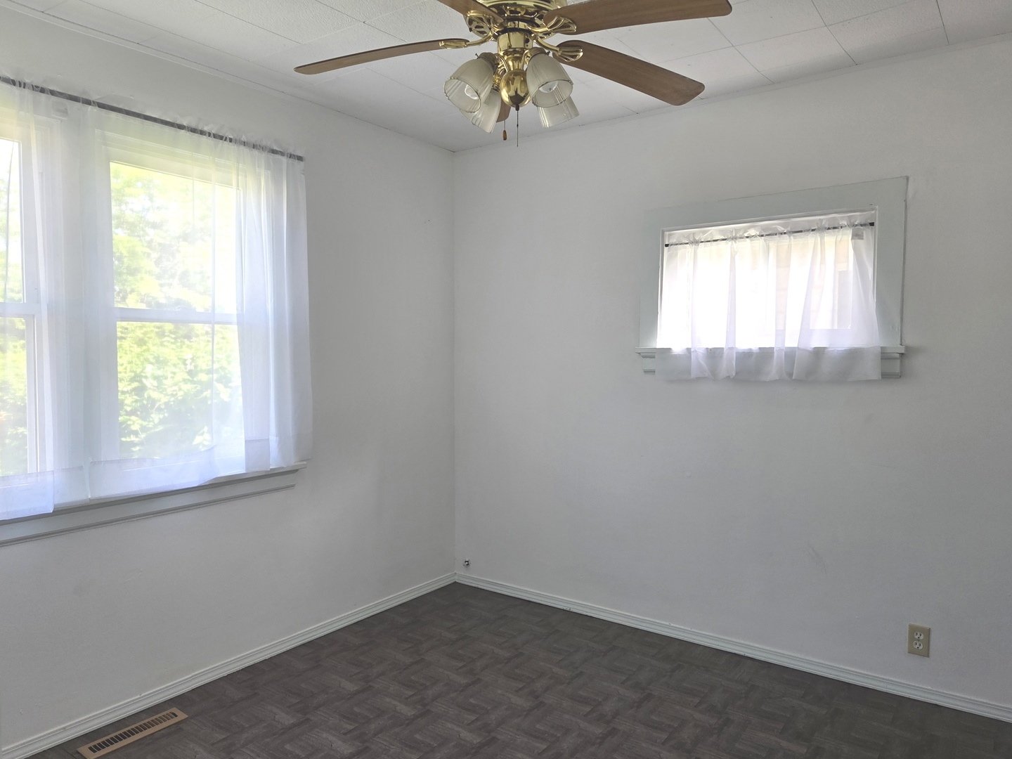 404 Morton Avenue, Aurora, IL 60506